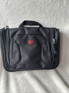 Swiss-Style Wenger 1092 Black Travel Toiletry Bag with Red Cross Accent hook